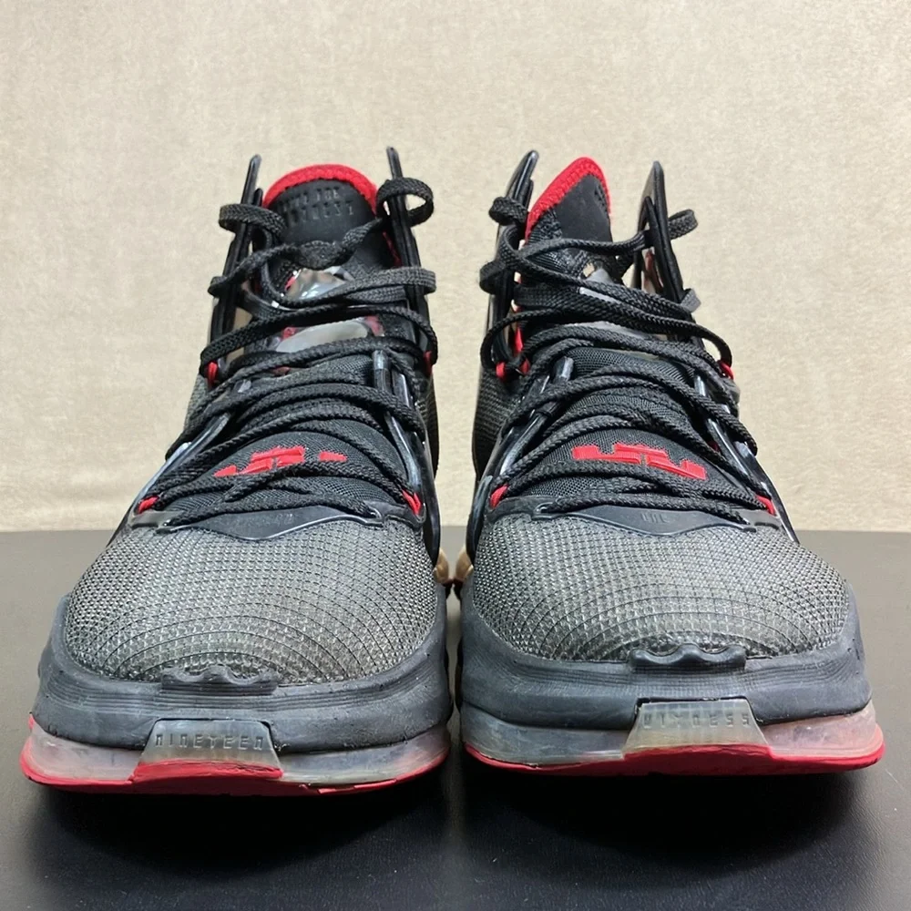 Nike LeBron XIX 19 Bred University Red‎ Athletic Basketball Shoes Men’s size 8.5